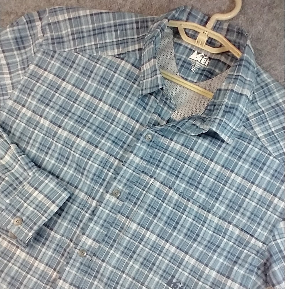REI Co-op Mens XL Blue Plaid Long Sleeve Vented Hiking Fishing Shirt Stretch